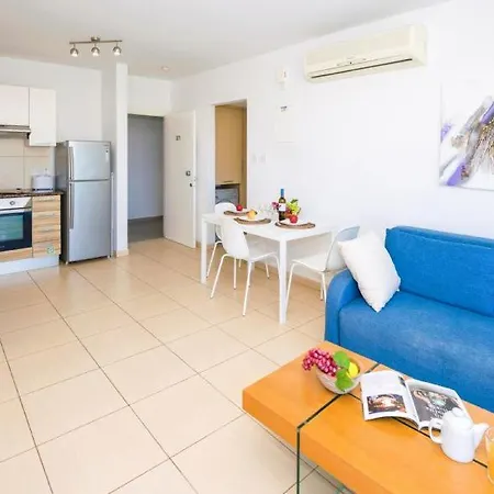 Holiday home Lula - Coralli Beachfront Paralimni