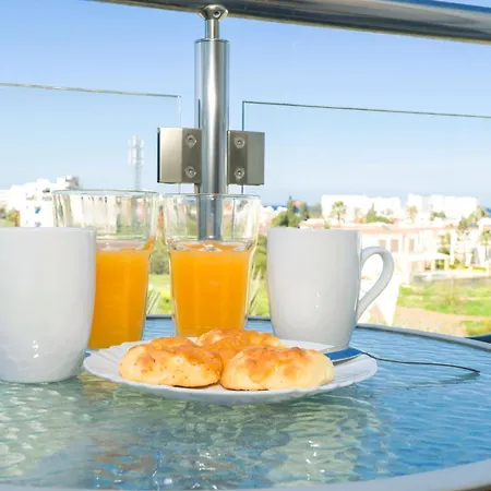 Lula - Coralli Beachfront Paralimni