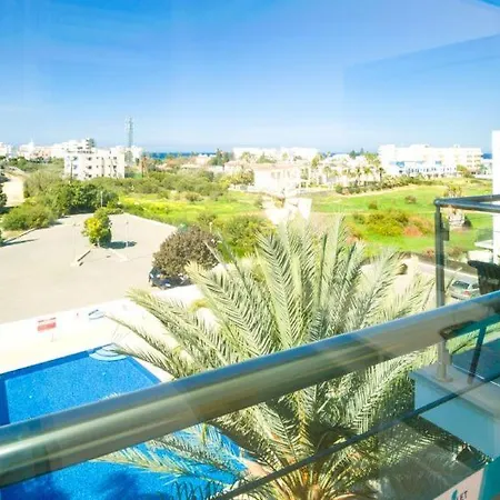 Lula - Coralli Beachfront * Paralimni